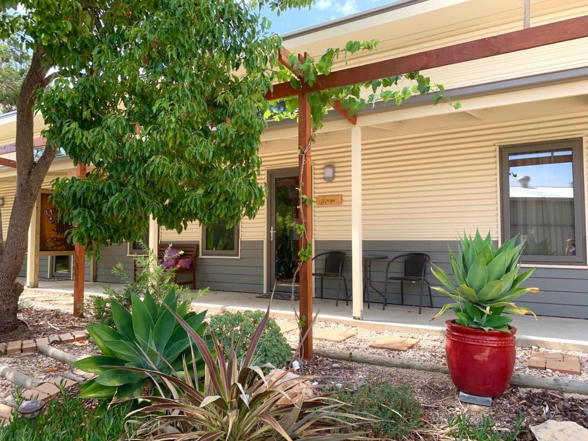 The Grape And Olive At Willunga Hotel Bagian luar foto